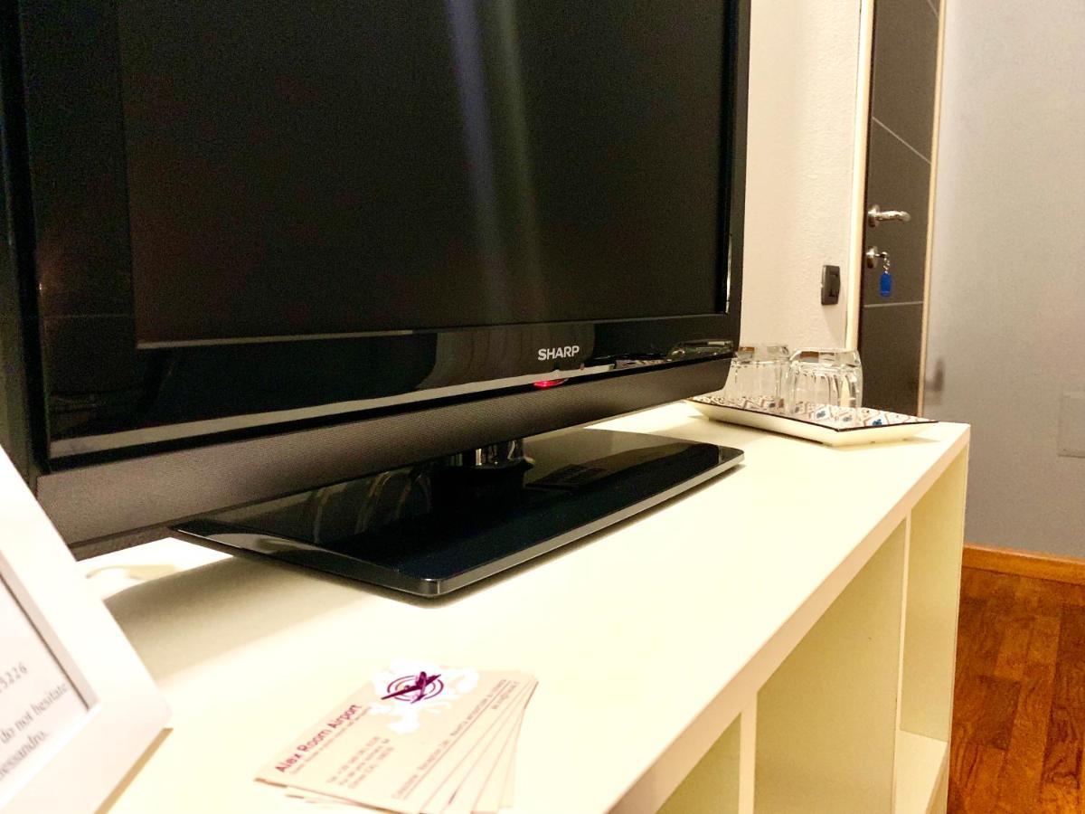 Alex Room Airport Elmas 외부 사진