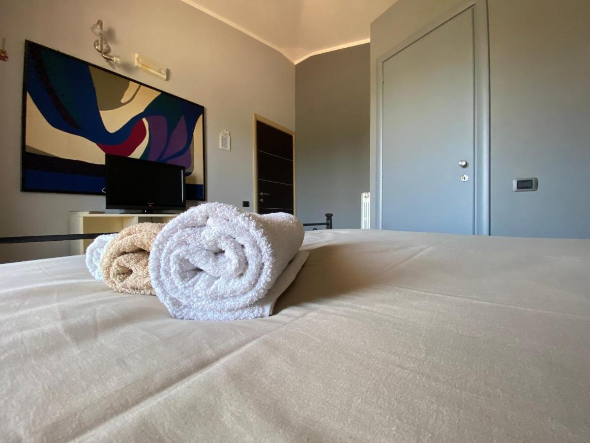 Alex Room Airport Elmas 외부 사진